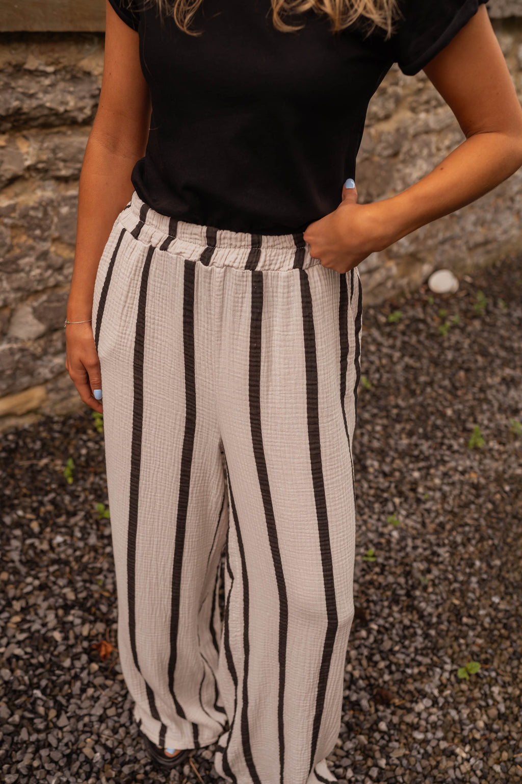 Maho pants - ecru with lines