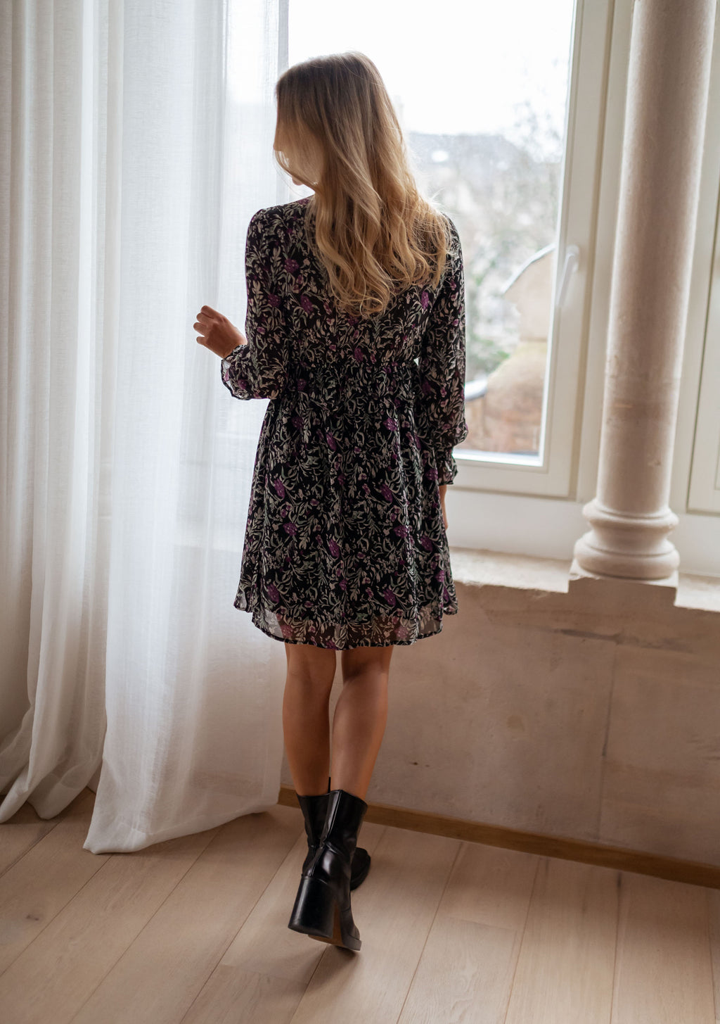 Lolly dress with flowers - Black 